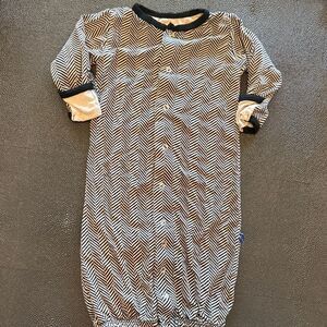 Kickee Pants Herringbone Baby Sleeping Gown size 3-6 months